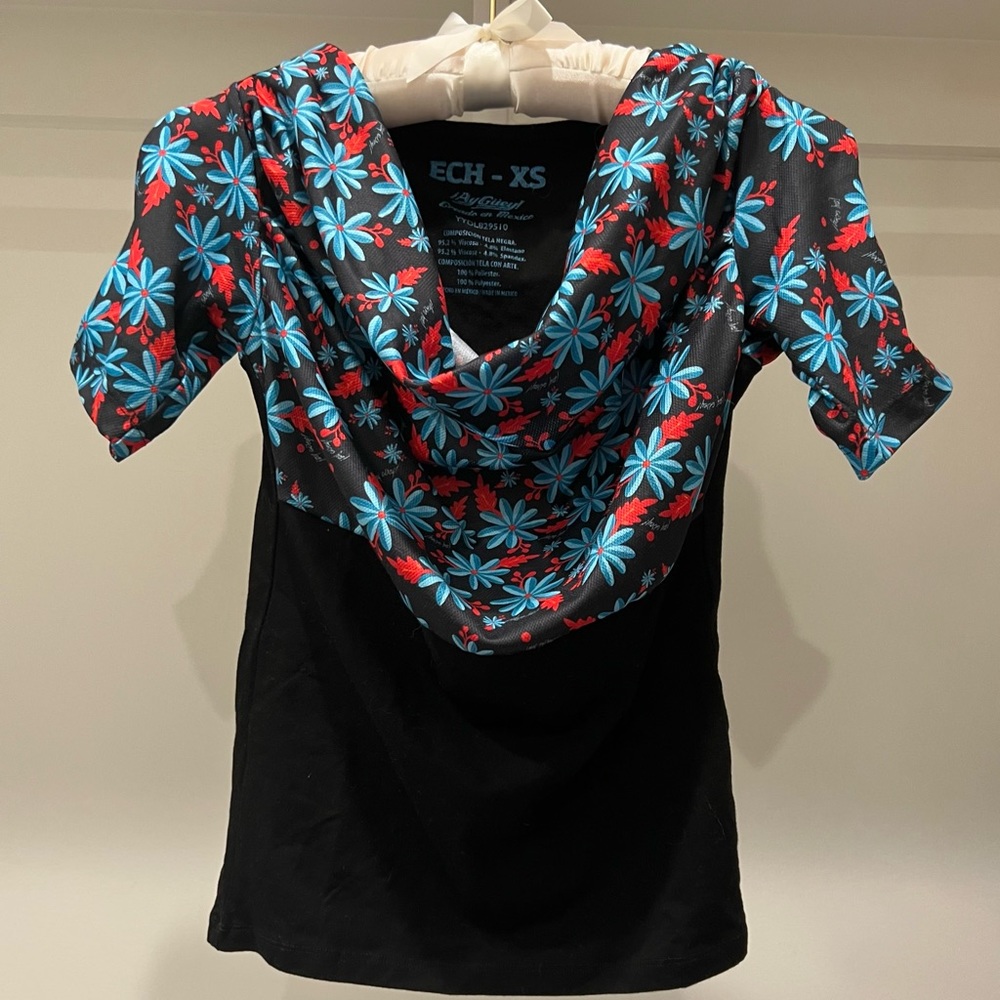 Ay Guey Short Slit Sleeve T Shirt Top ~ XS ~ Cowl Neck ~ Black/Floral EUC